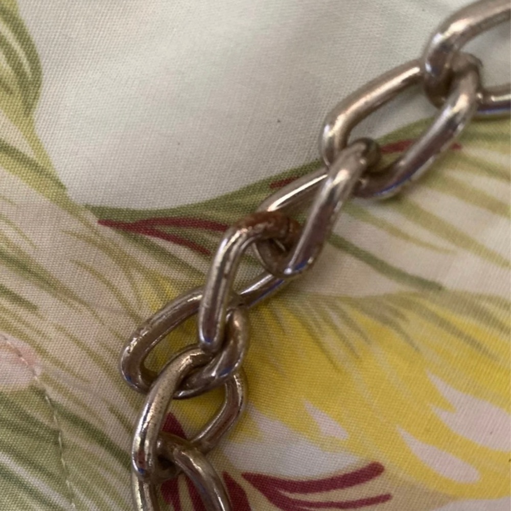 Chain Necklace With Lock - Picture 2 of 3